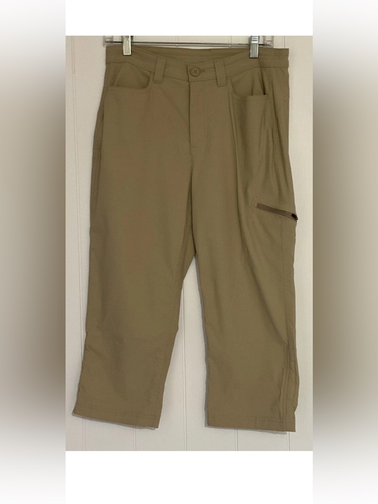 Eddie Bauer Pants - Eddie Bauer Womens Tan Capris with Zip Pocket